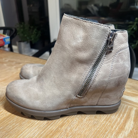 SOREL Joan of Arctic Wedge II Zip leather ankle boots sz 7 EU 38 Tan - Picture 4 of 8